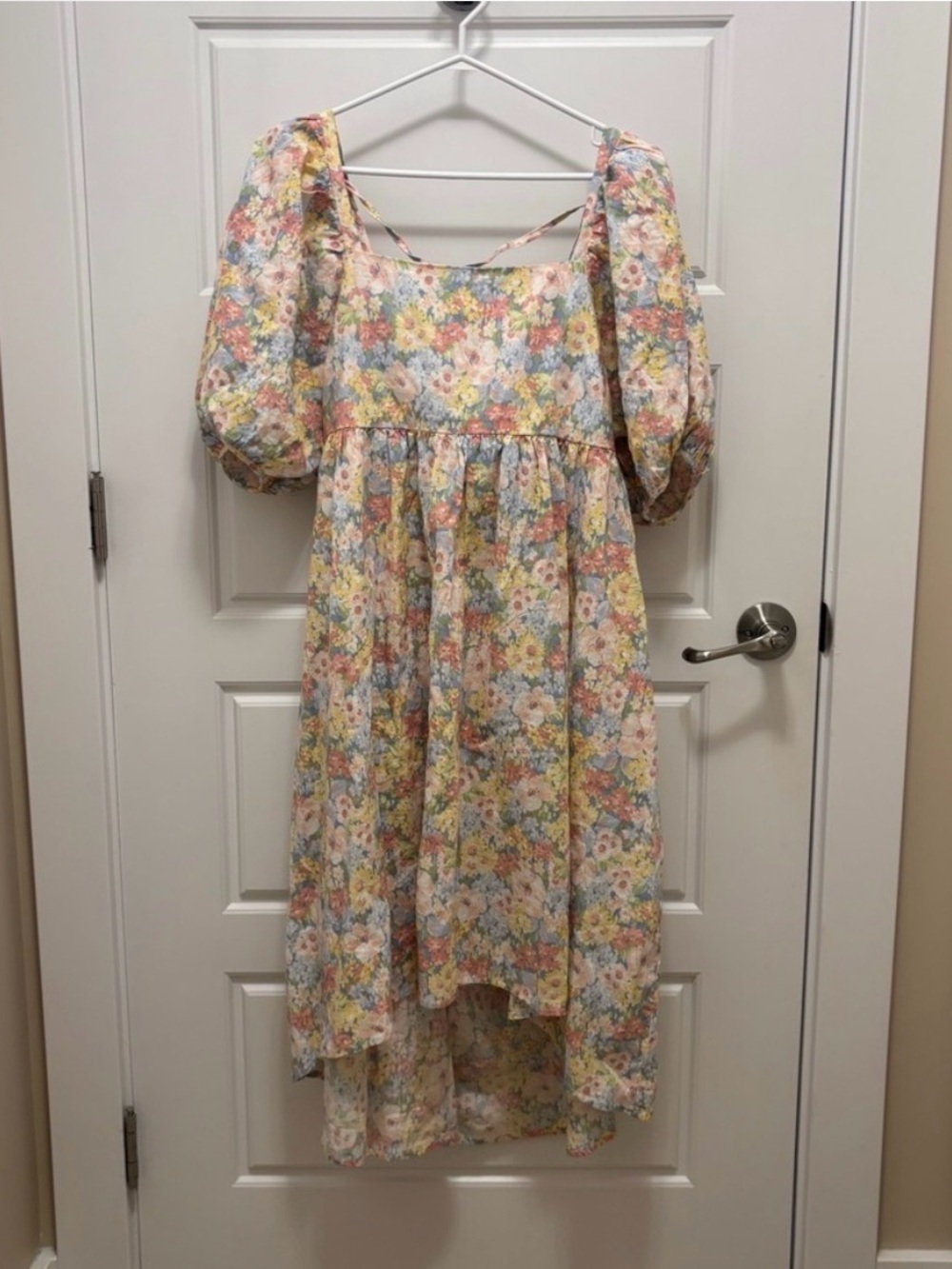 Jillian Harris for Joe Fresh Floral Pastel Open-Back Puff Sleeve Midi Dress - Picture 2 of 5